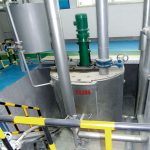 Urea melting granulation process